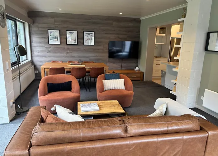 Cedarwood Apartments