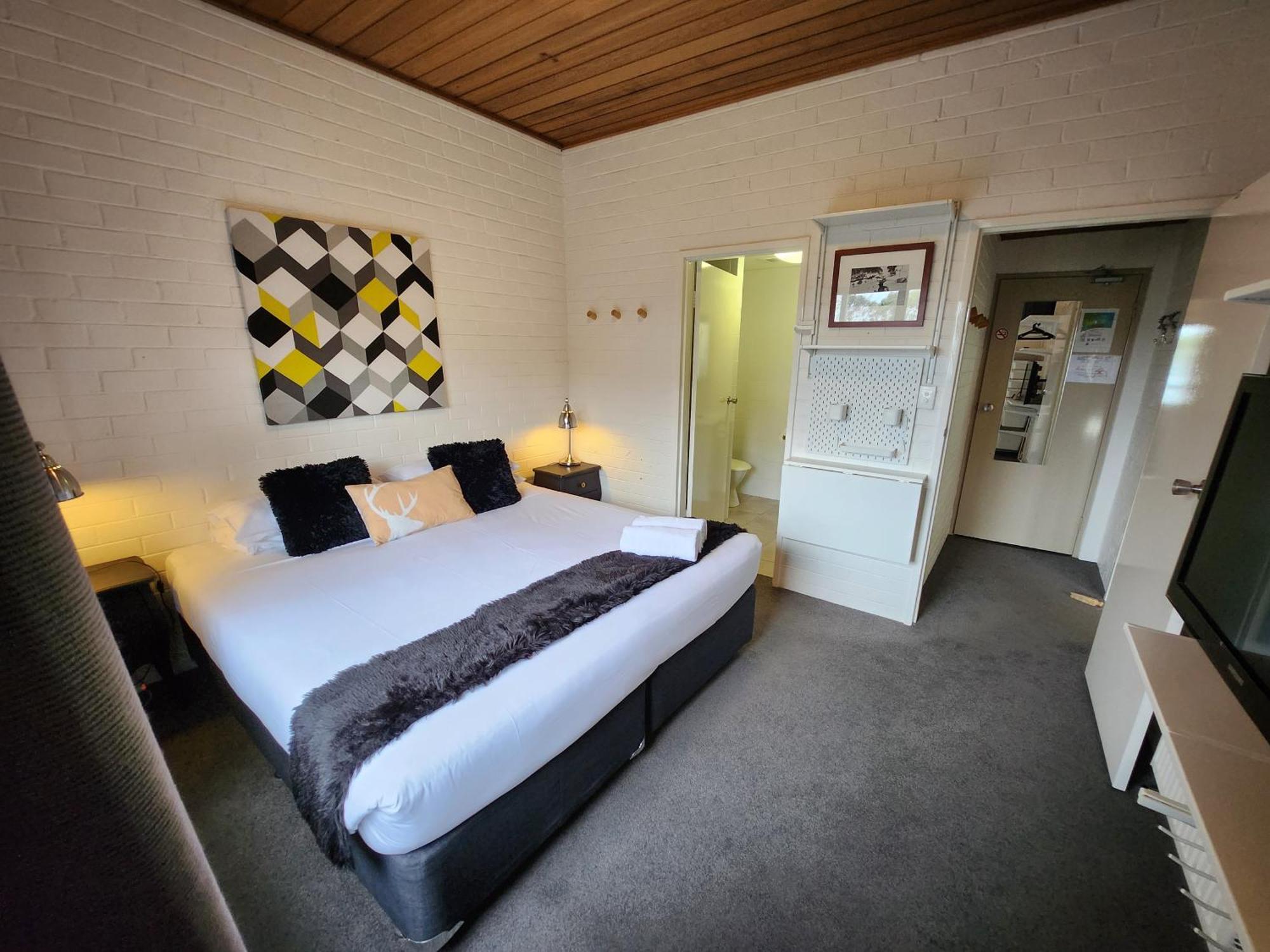 Cedarwood Aparthotel